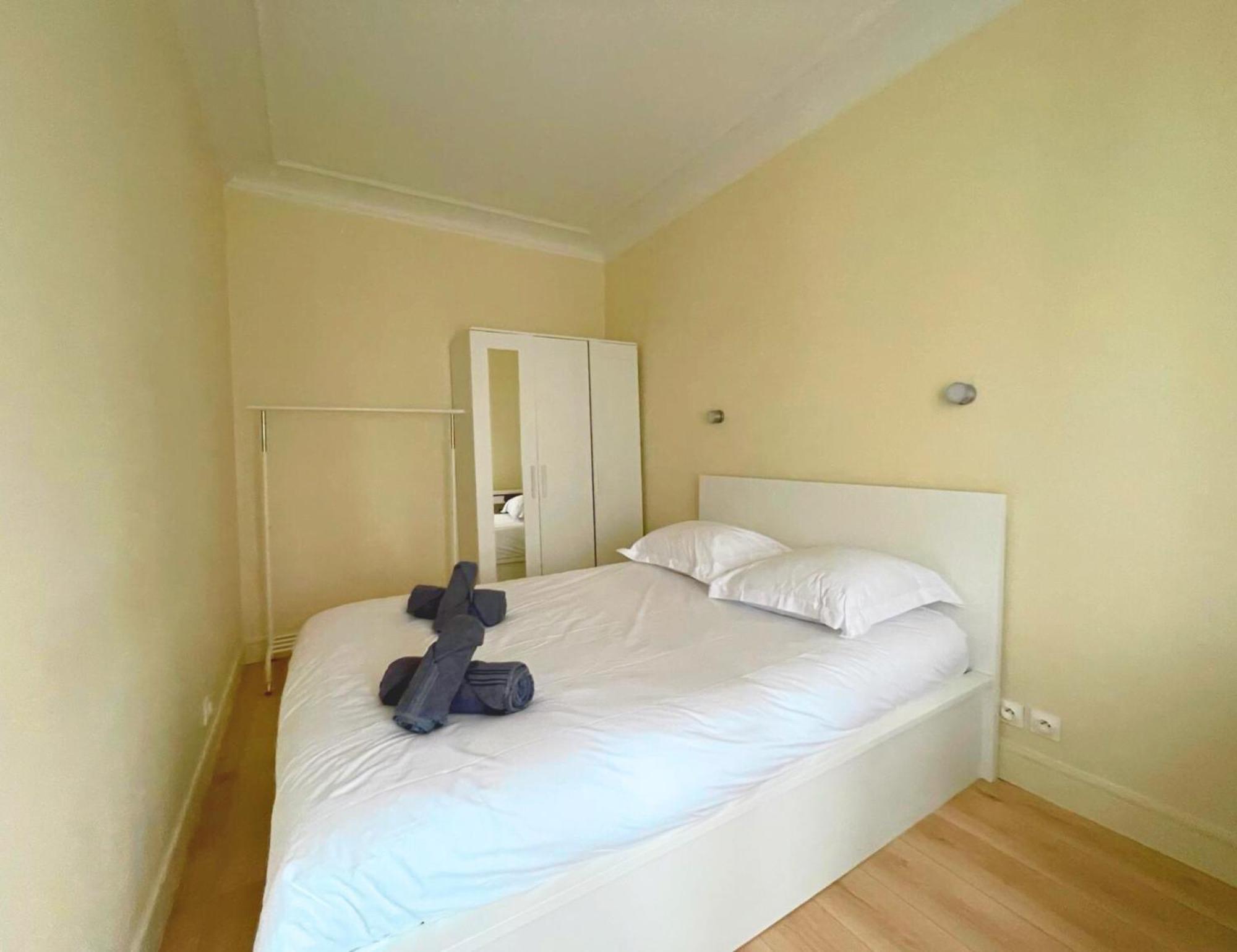Chambre Lit Double Et Salon Avec Canape-Lit A 10 Minutes Des Champs Elysees Paris Extérieur photo
